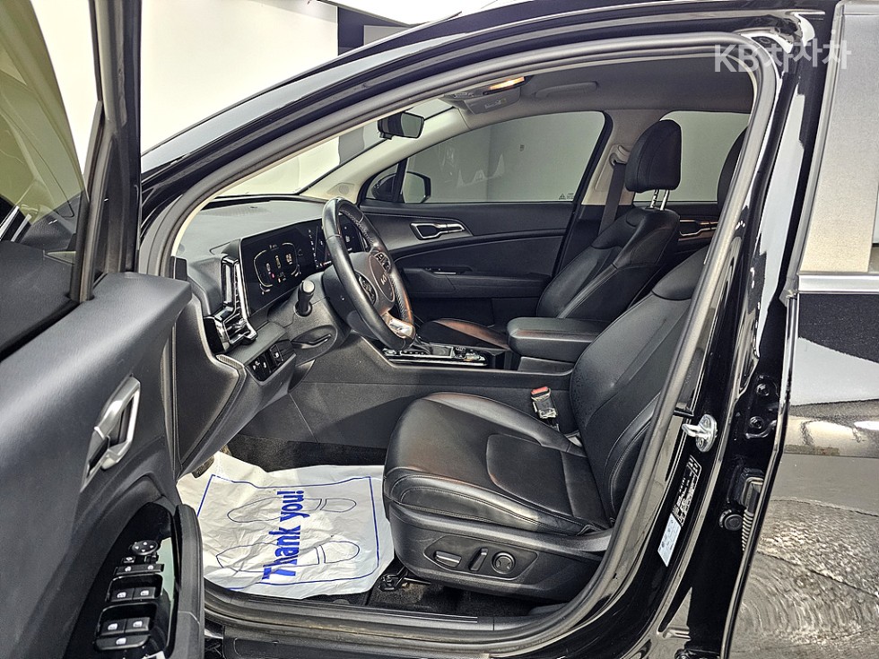 2022 - kia sportage