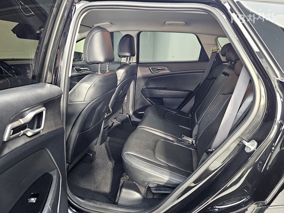 2022 - kia sportage
