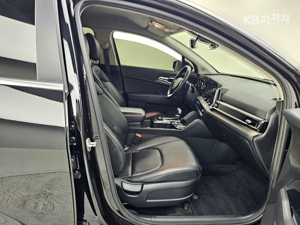 2022 - kia sportage