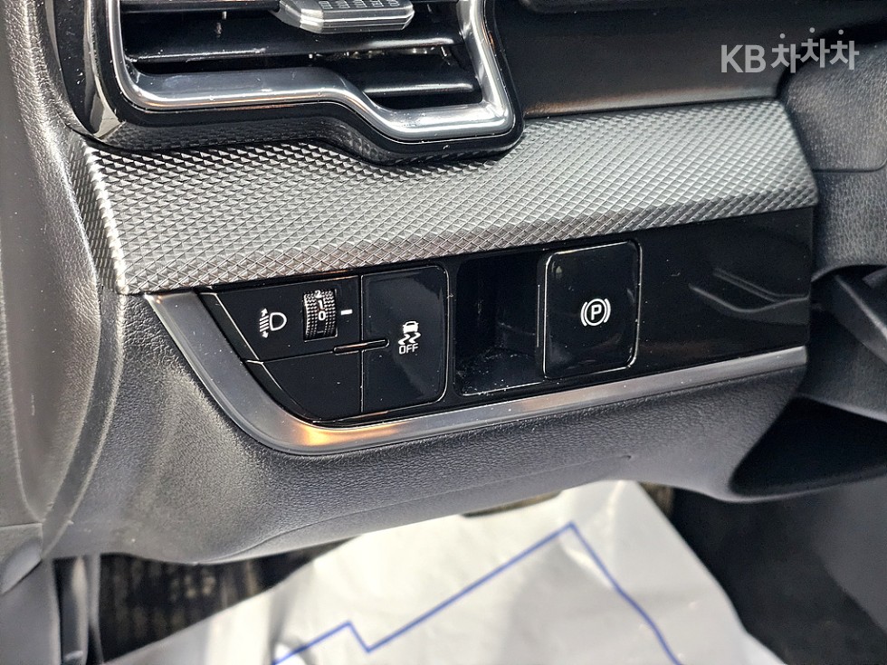 2022 - kia sportage