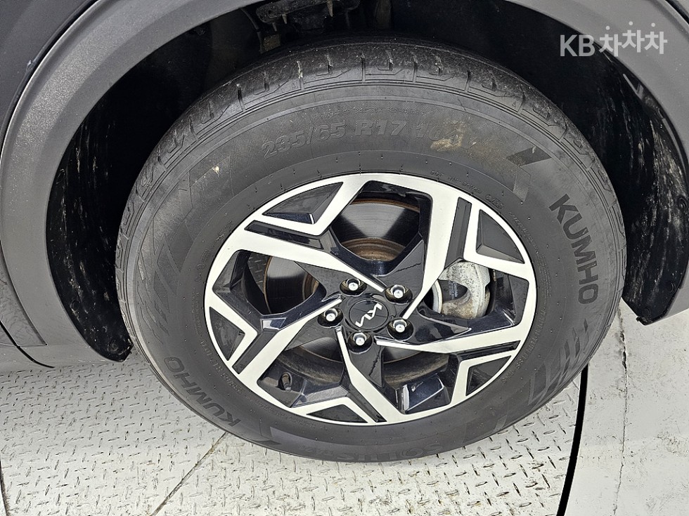 2022 - kia sportage
