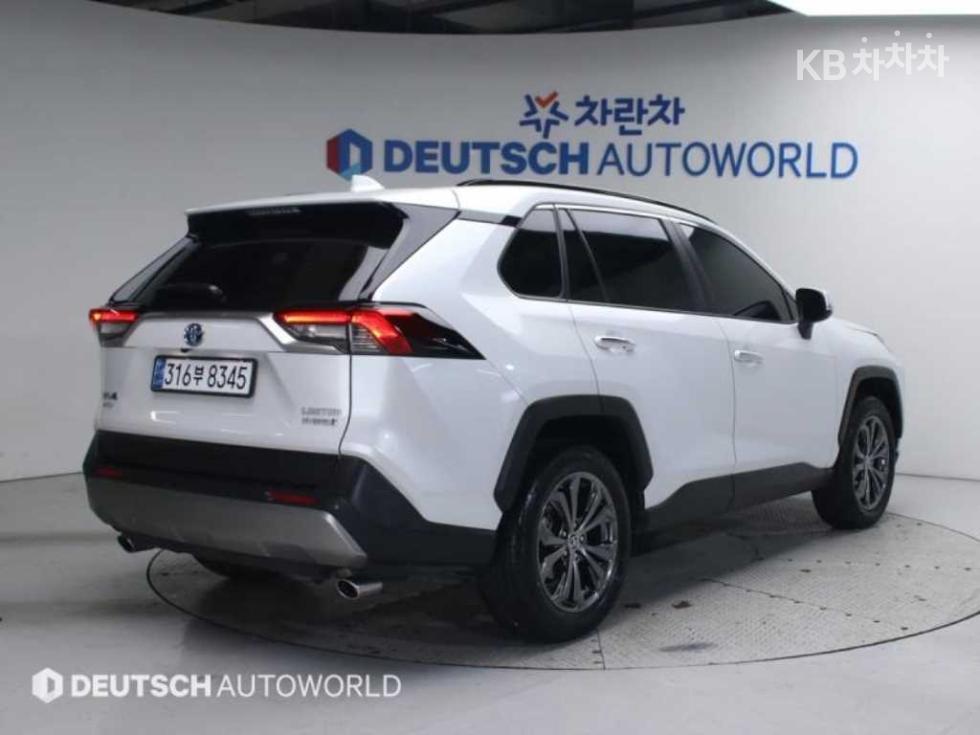 2024 - toyota rav4