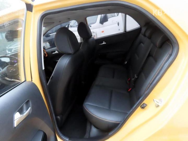 Kia Morning Urban JA 1.0 Gasoline Edge -UP 7