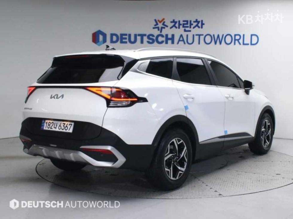 2022 - kia sportage