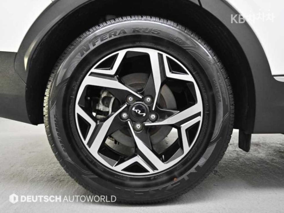 2022 - kia sportage