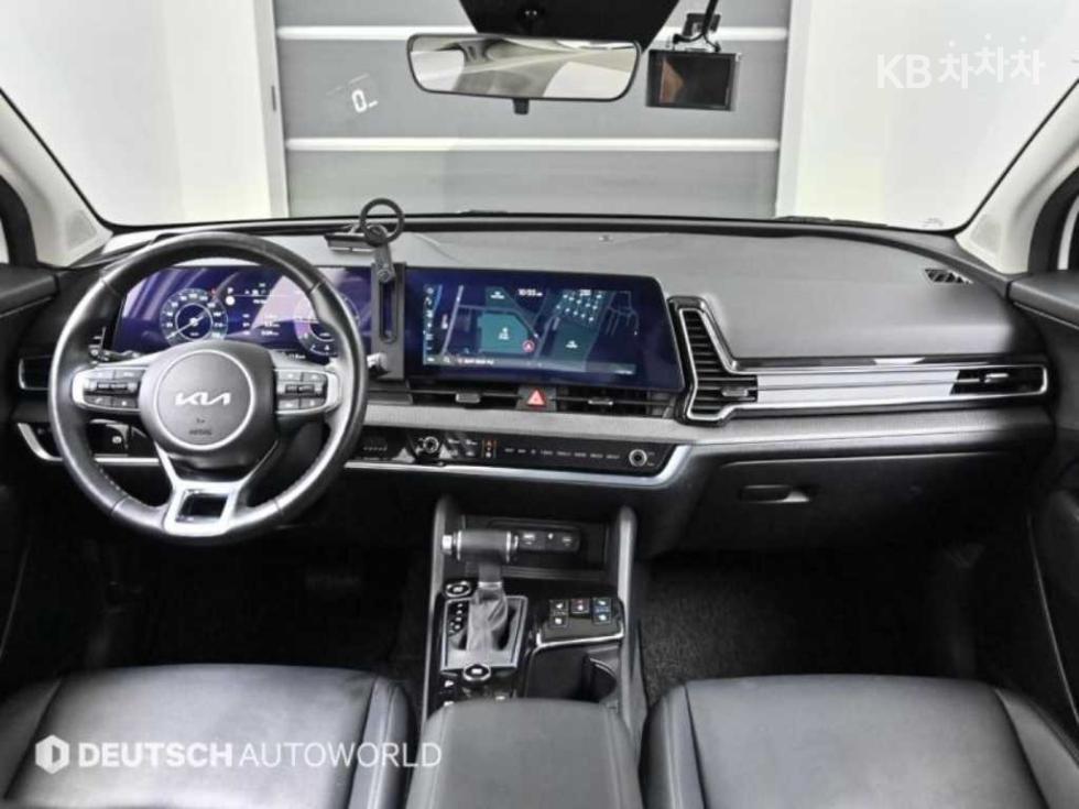 2022 - kia sportage