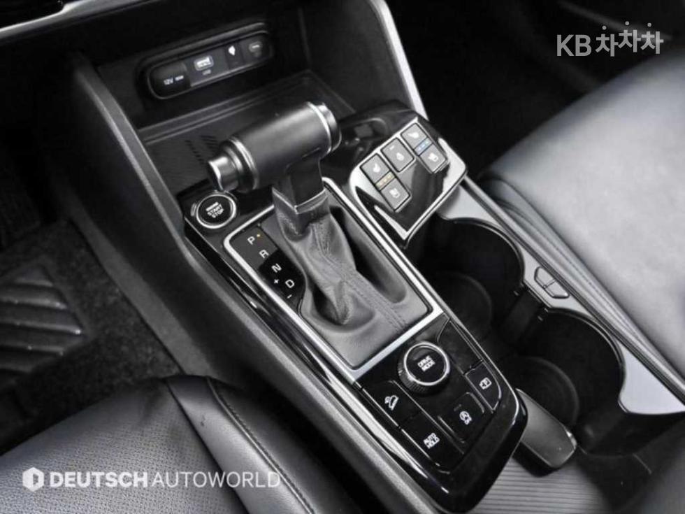 2022 - kia sportage