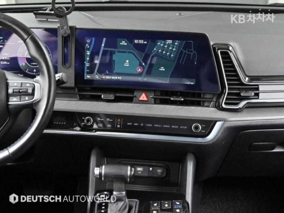 2022 - kia sportage