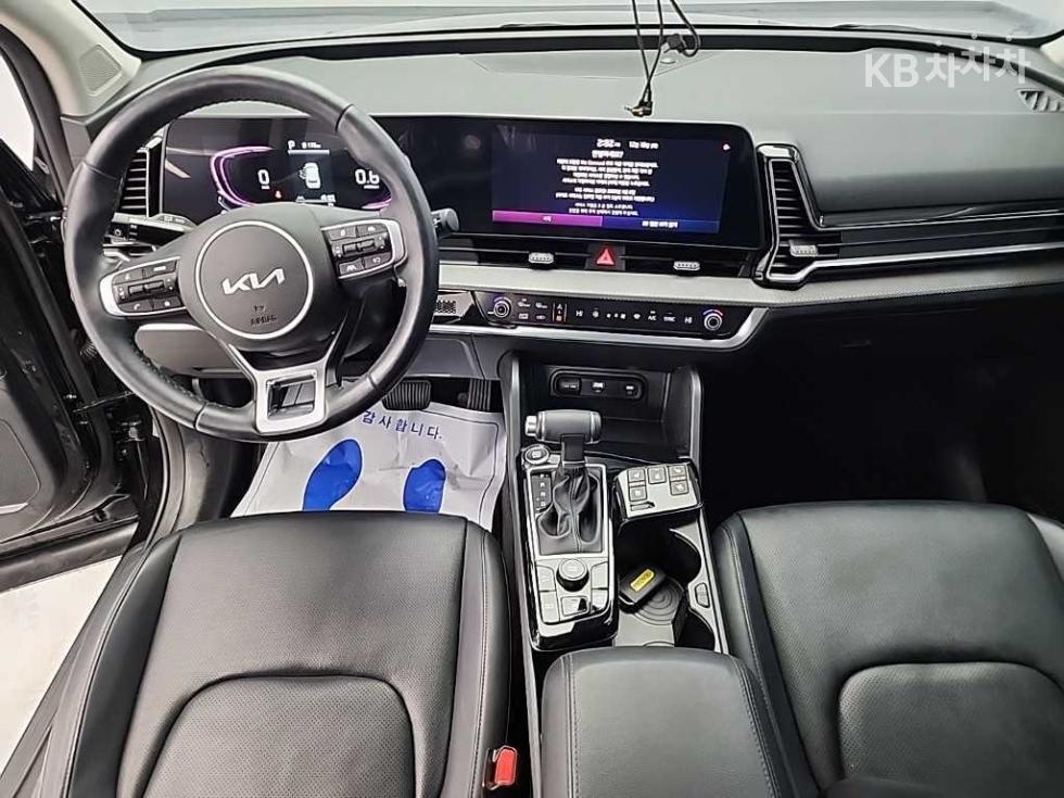 2022 - kia sportage