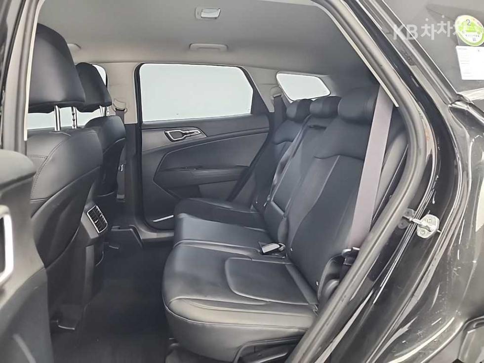 2022 - kia sportage