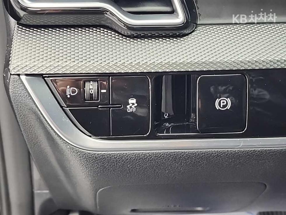 2022 - kia sportage