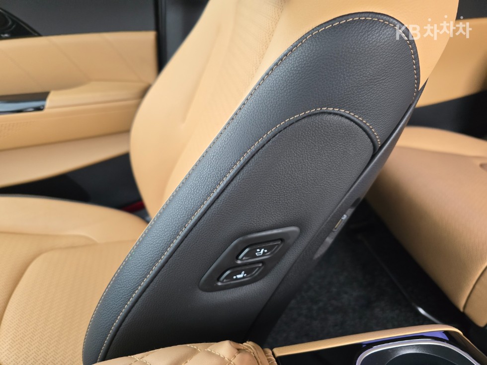 2023 - kia carnival