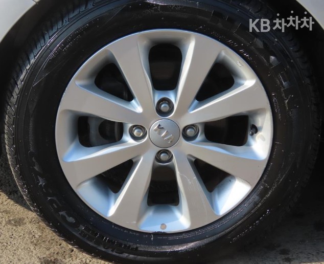 2012 - kia pride