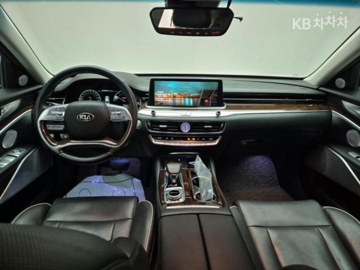 Kia K9 The 3.8 GDI AWD Platinum Ⅲ 8