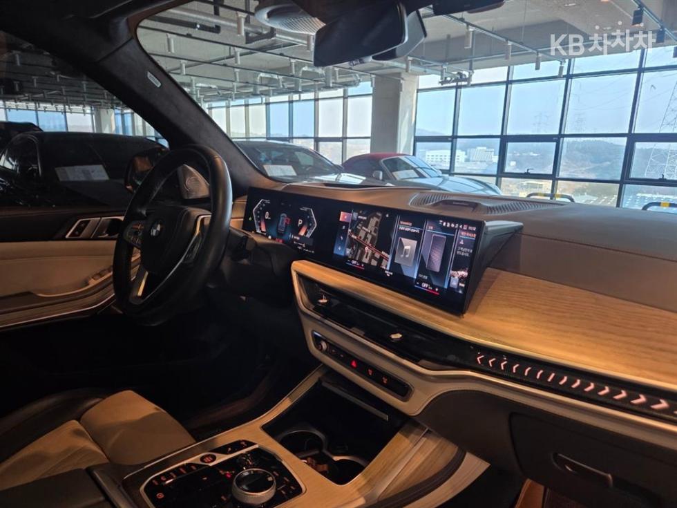 BMW X7 — miniaturë 11