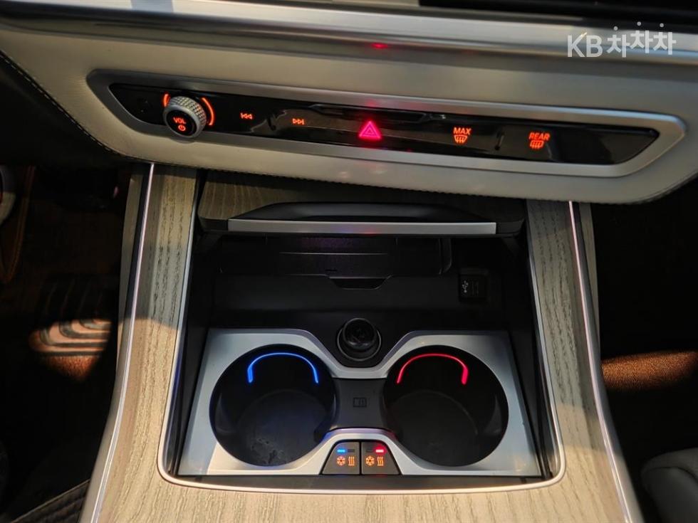 BMW X7 — miniaturë 17