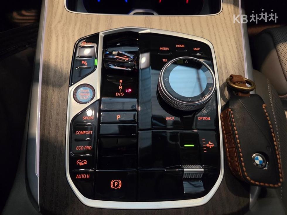 BMW X7 — miniaturë 18