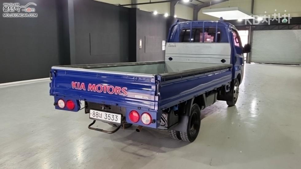 2020 - kia bongo iii