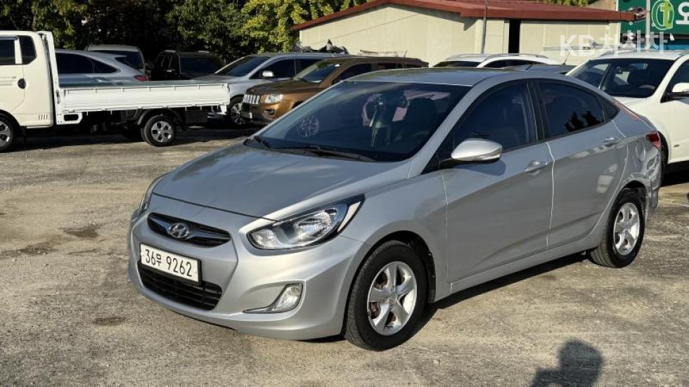 2011 hyundai accent