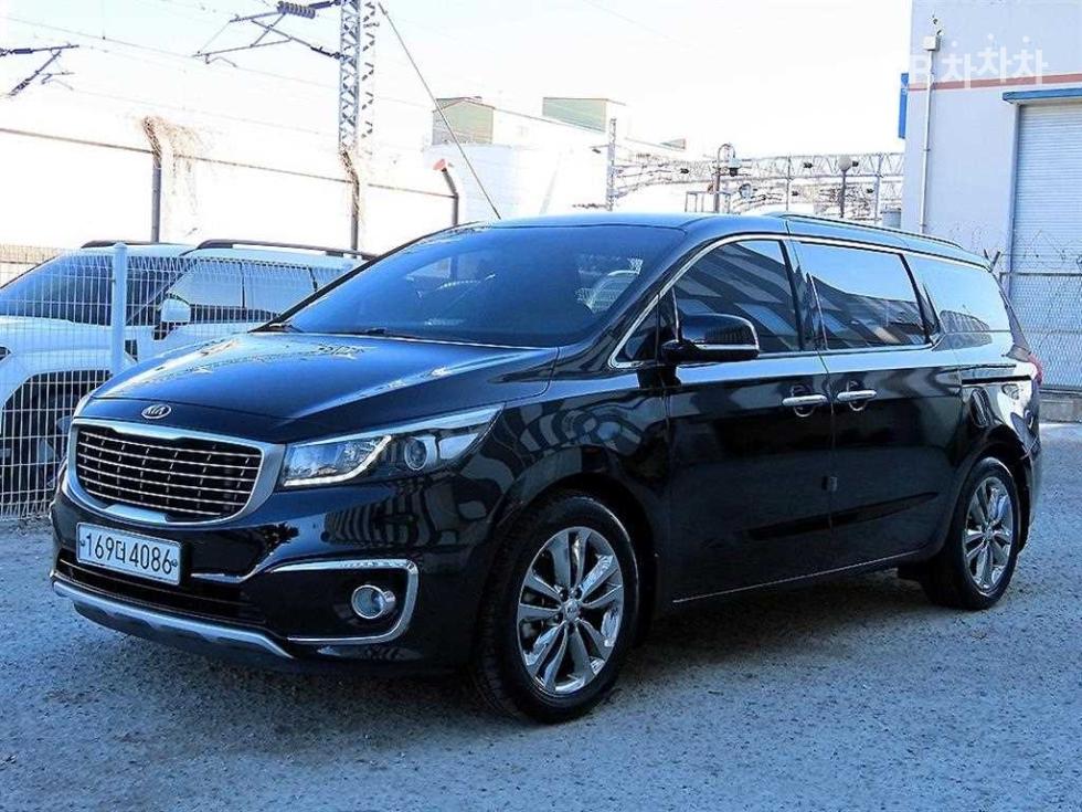 2017 - kia carnival
