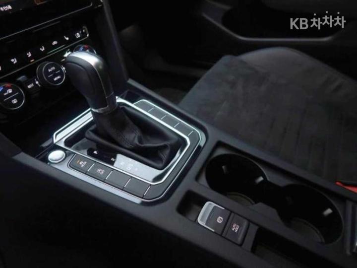 Volkswagen Passat GT 2.0 TDI B8 10