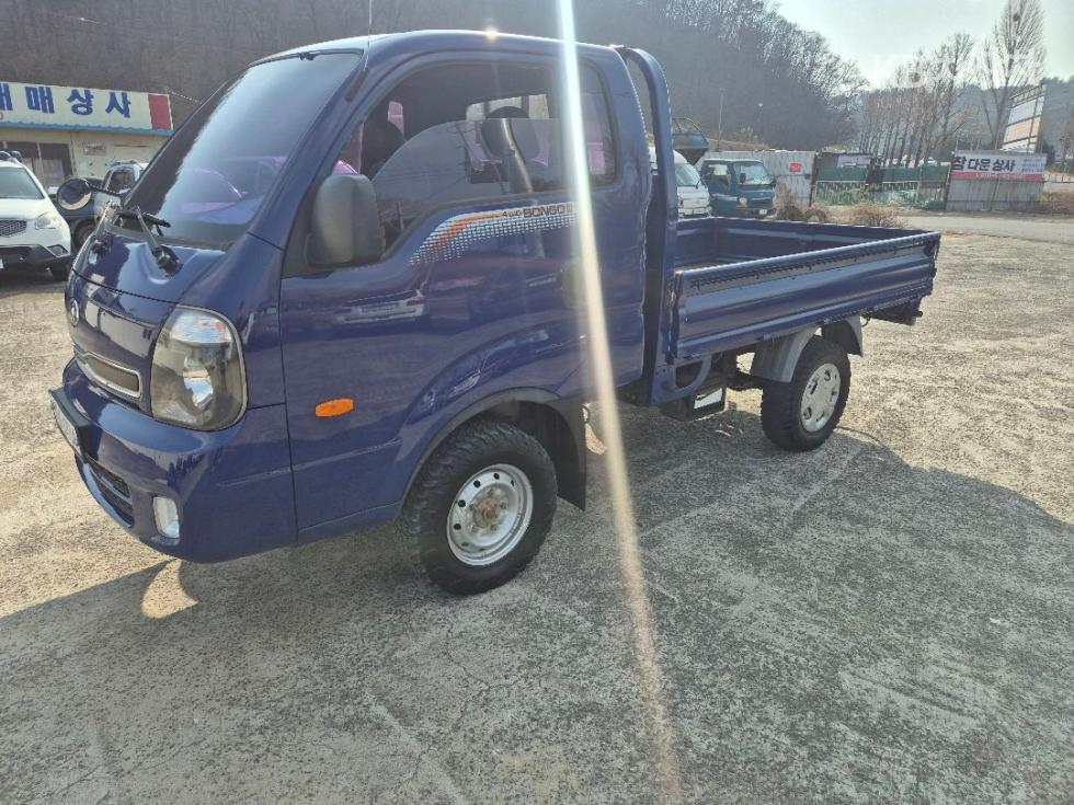 2013 - kia bongo iii