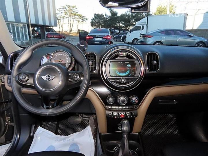 Mini Countryman F60 2.0 Cooper D All4 Base Type 8