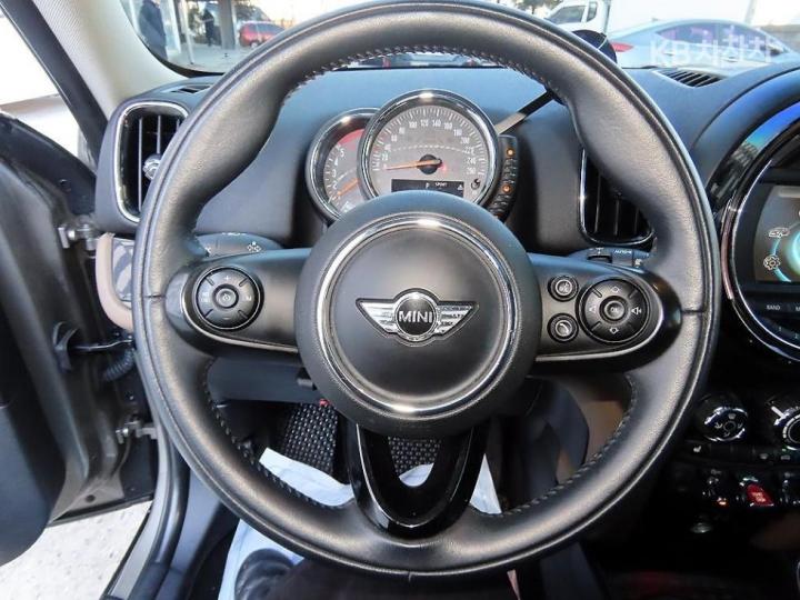 Mini Countryman F60 2.0 Cooper D All4 Base Type 9