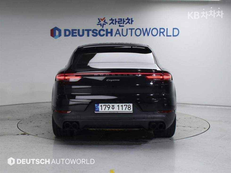 Porsche Cayenne — miniaturë 4