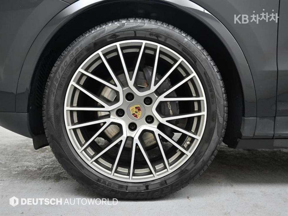 Porsche Cayenne — miniaturë 5