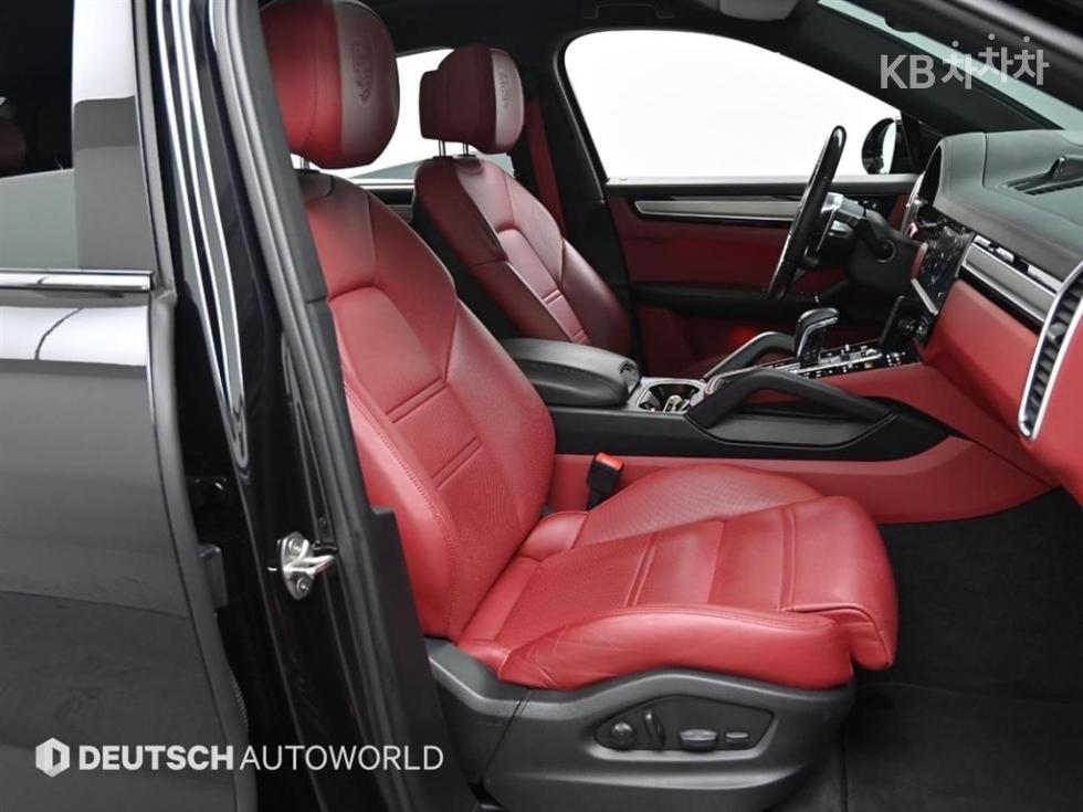 Porsche Cayenne — miniaturë 10