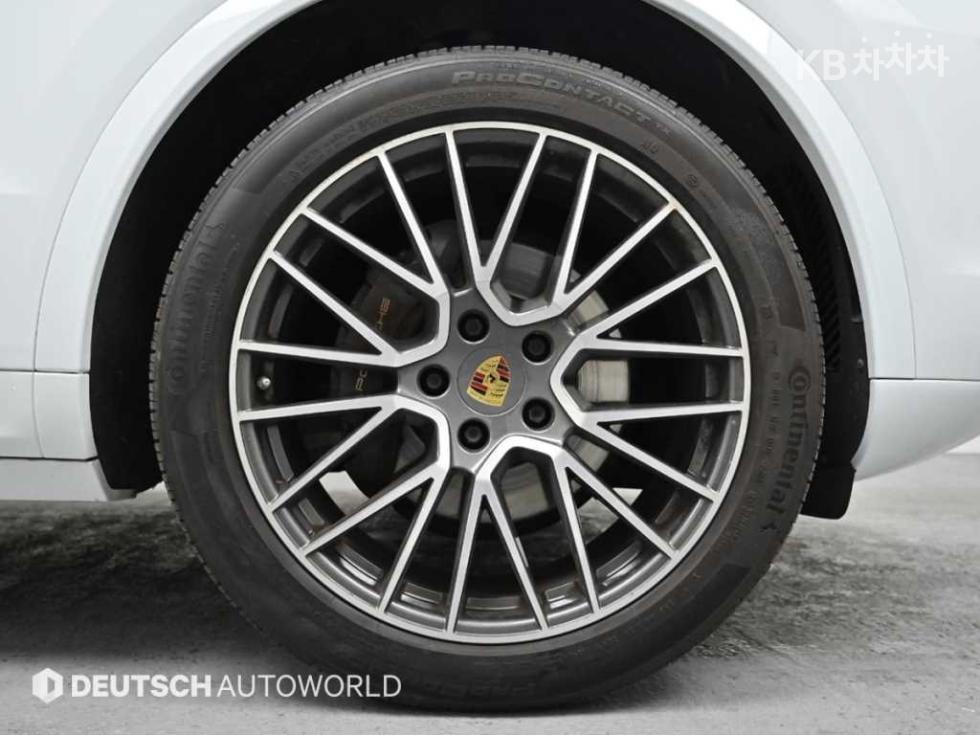 Porsche Cayenne — miniaturë 5