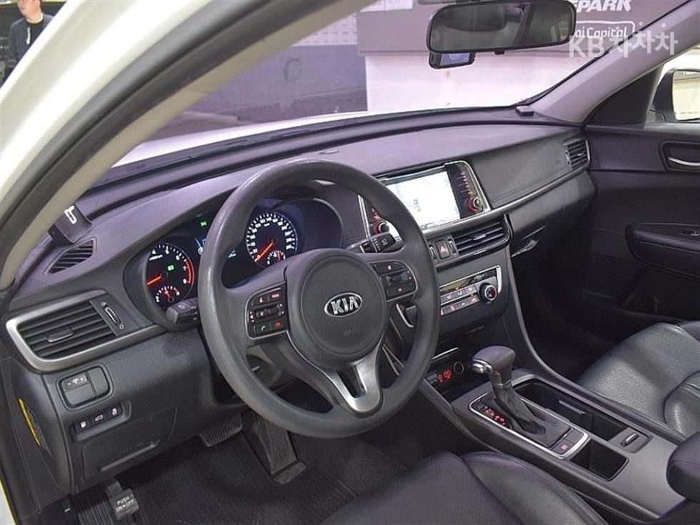 Kia K5 — miniaturë 4