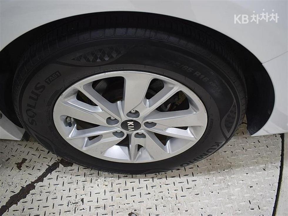 Kia K5 — miniaturë 19
