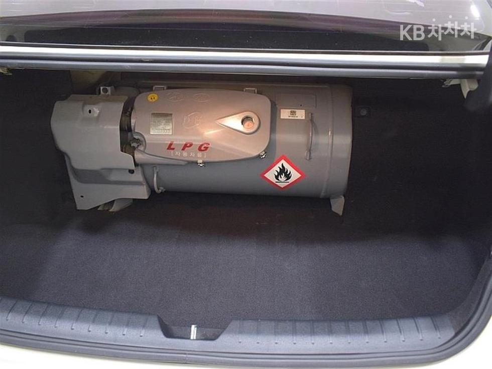 Kia K5 — miniaturë 20