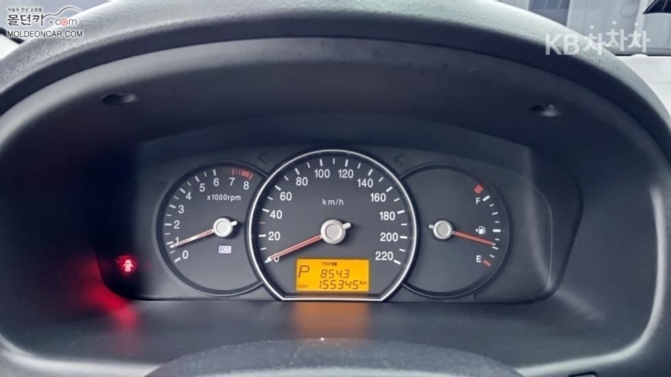Kia Carens — miniaturë 5