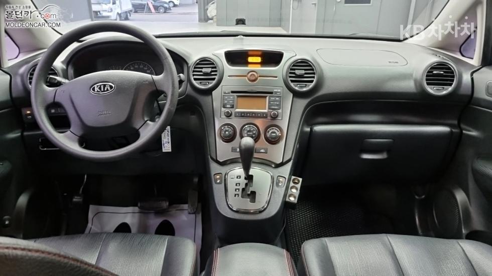 Kia Carens — miniaturë 7
