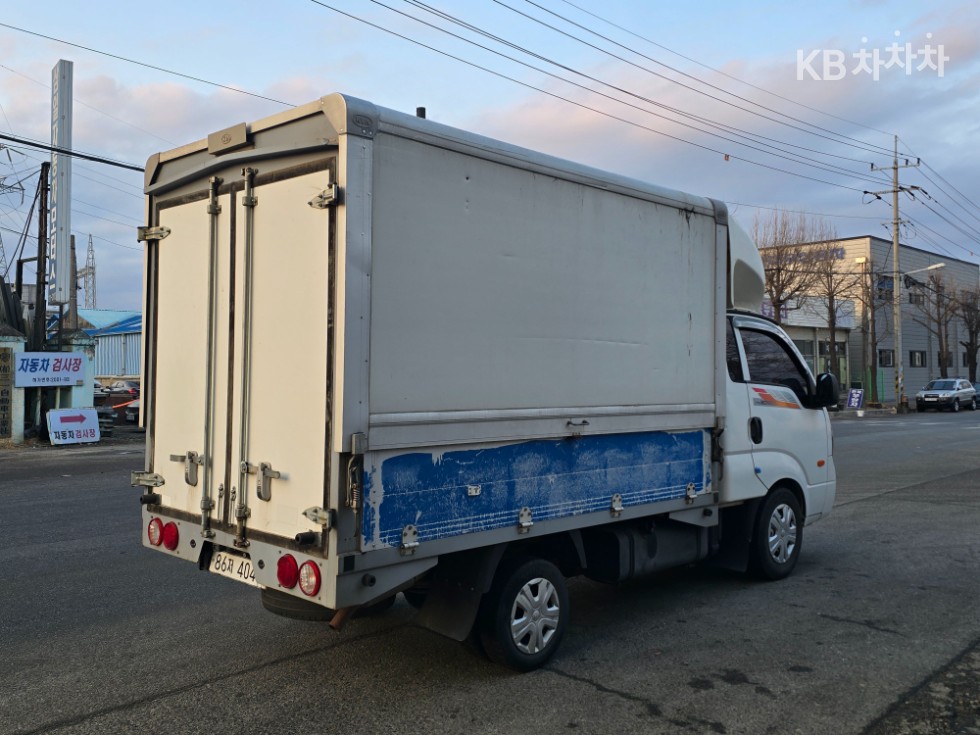 2018 - kia bongo iii