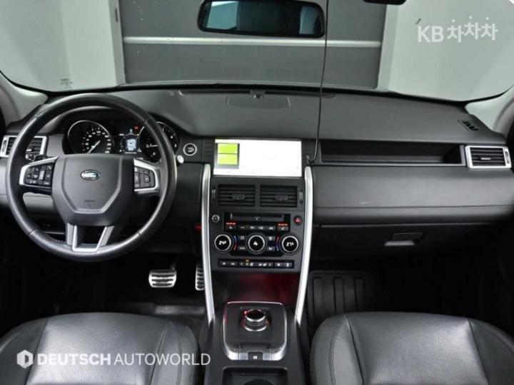 Land Rover Discovery Sport 2.0 TD4 HSE Luxury 8