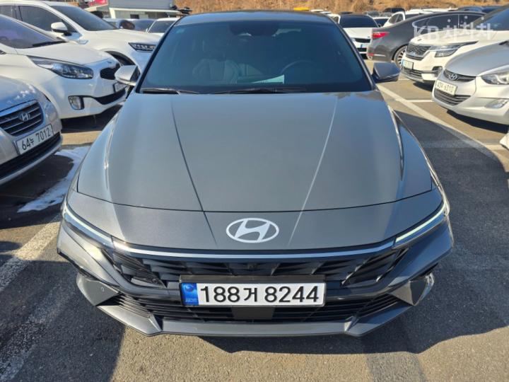Hyundai Avante Hybrid CN7 1.6 HEV Inspiration