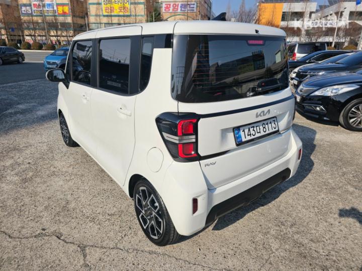 Kia Ray 1.0 Gasoline Signature - фото 4