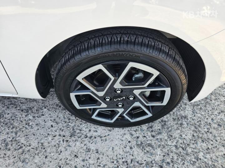 Kia Ray 1.0 Gasoline Signature - фото 8