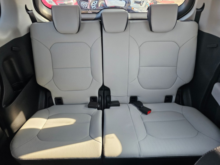 Kia Ray 1.0 Gasoline Signature - фото 10