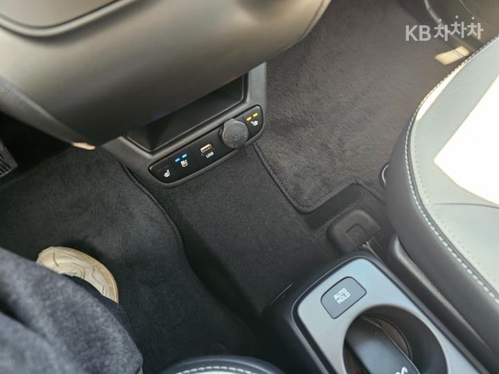 Kia Ray 1.0 Gasoline Signature - фото 18