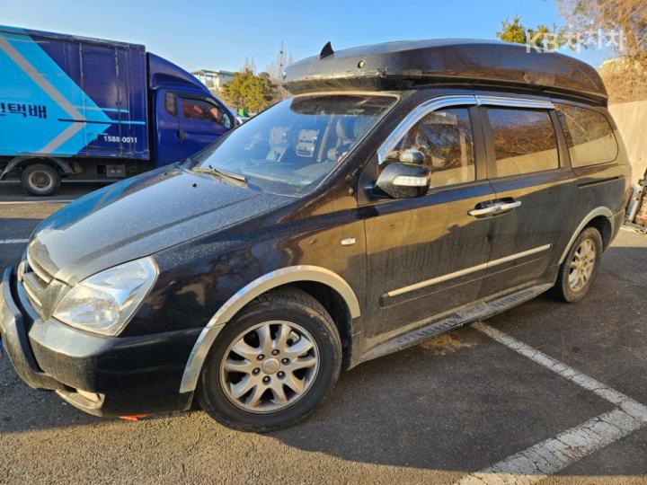 Kia Carnival Grand GLX High Limousine 3