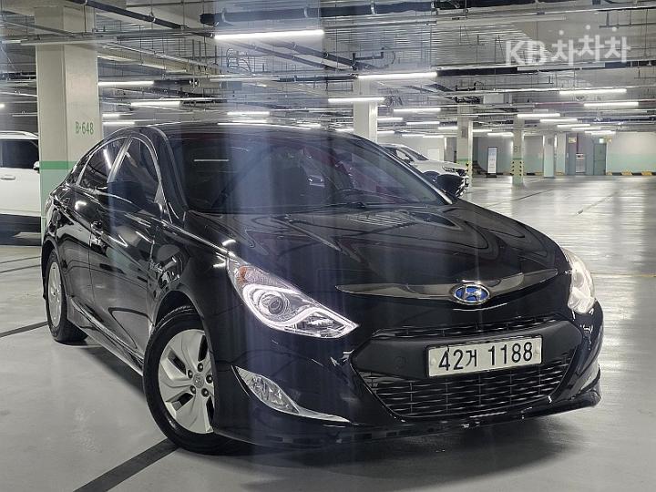 Hyundai Sonata Hybrid 2.0 Modern 2