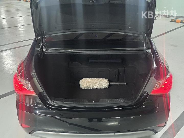 Hyundai Sonata Hybrid 2.0 Modern 9