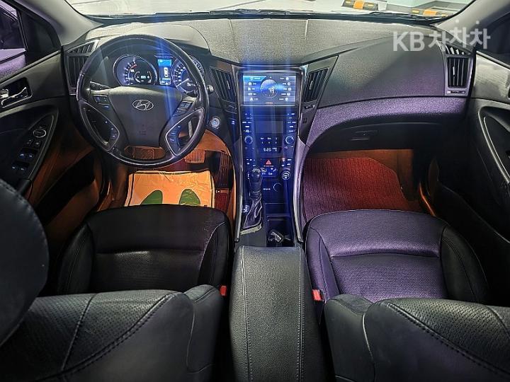 Hyundai Sonata Hybrid 2.0 Modern 10