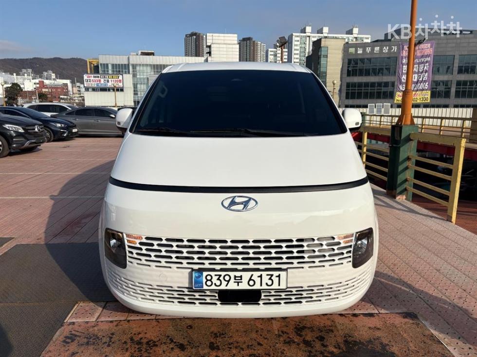 Hyundai Staria — miniaturë 3