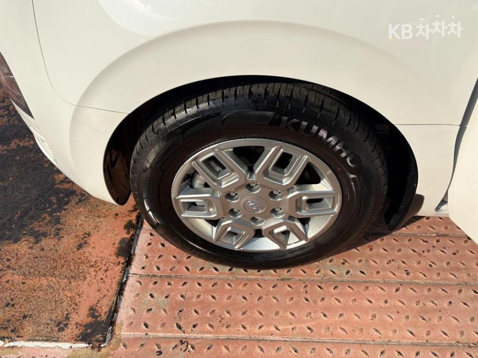 Hyundai Staria — miniaturë 8